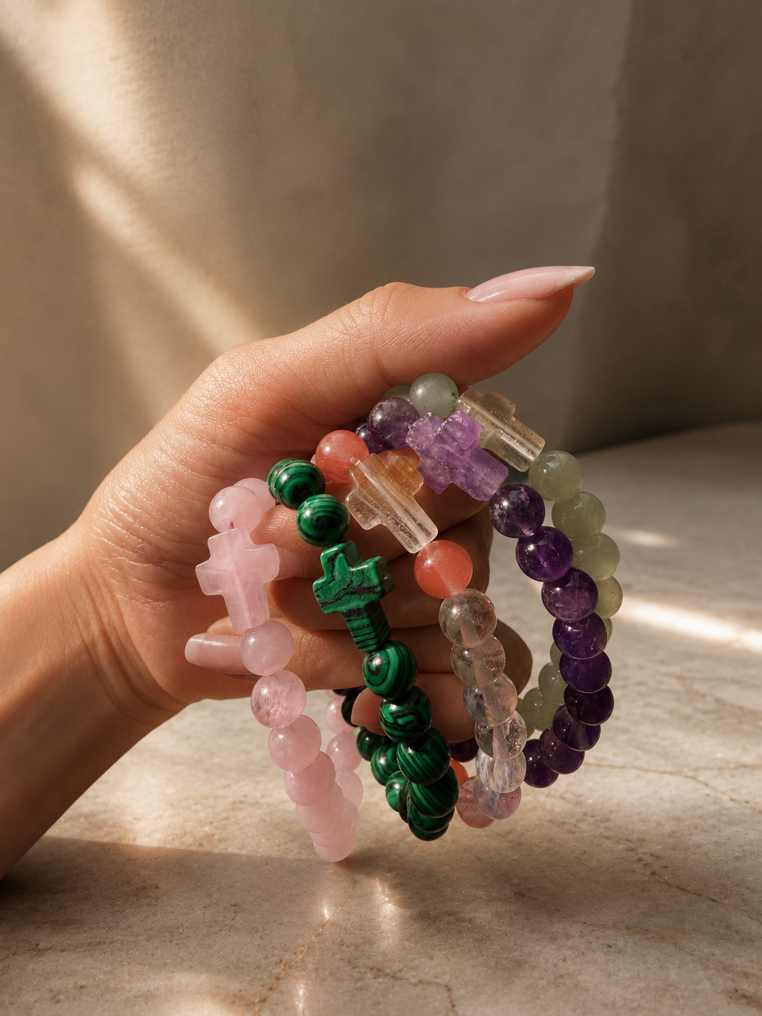 Edelsteinarmband mit Kreuz – Rosenquarz, Amethyst, Malachit, Aventurin oder Watermelon