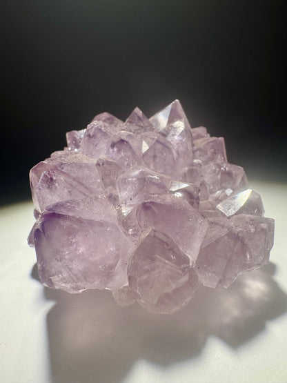 Edelsteinblüte aus Uruguay – Amethyst in seltener Stalaktit-Formation