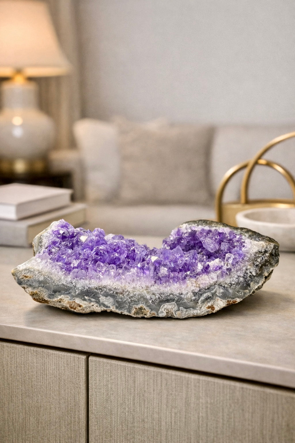 Edle Amethyst Druse aus Uruguay 13 x 4,7 cm 318 g – Intensives Violett
