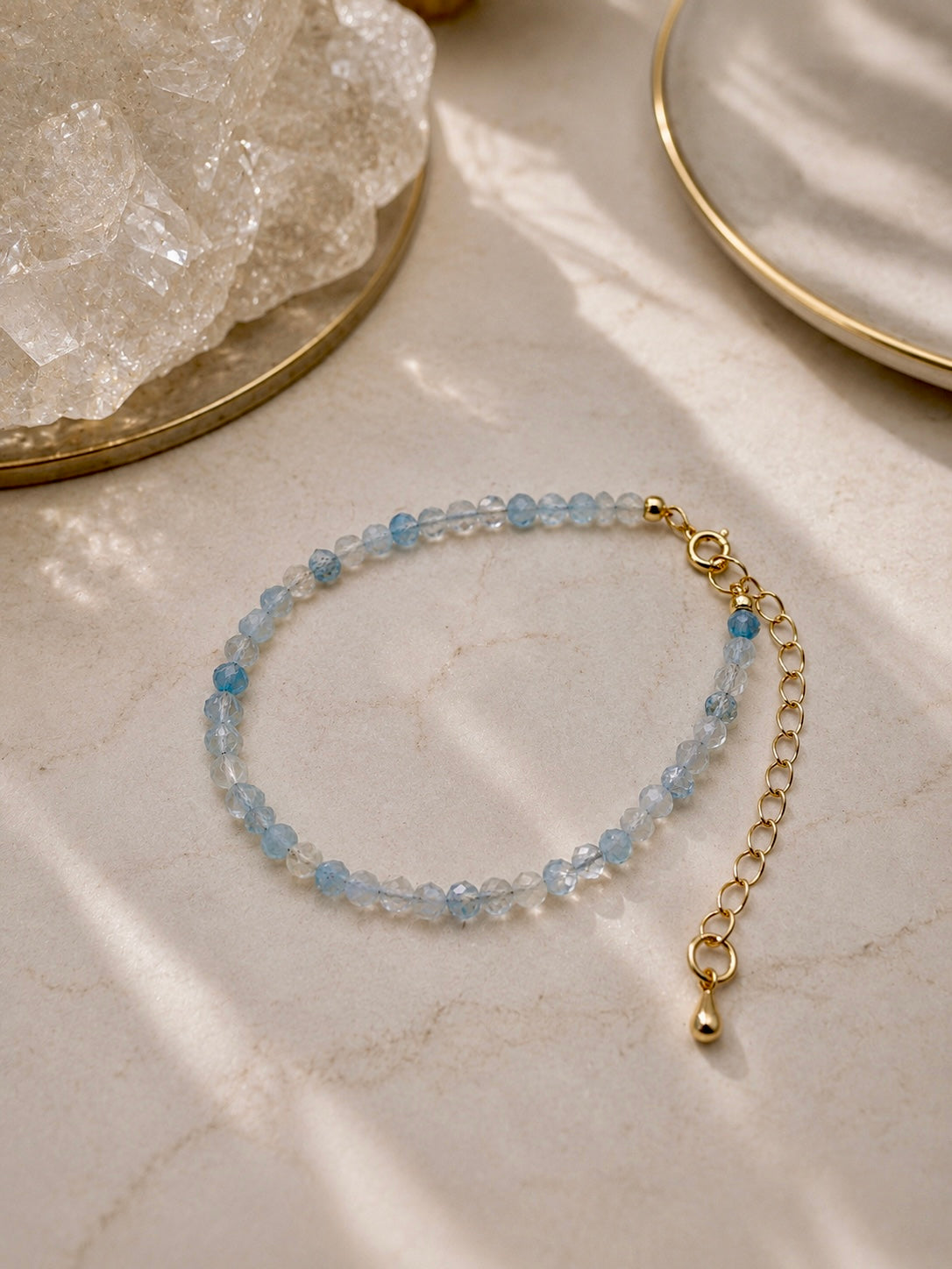 Elegantes facettiertes Edelsteinarmband mit wählbarer Gold- oder Silber-Hardware