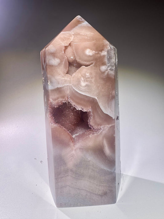 Exklusive Pink Amethyst Kristallspitze aus Brasilien – rosa Edelstein mit natürlichem Glanz, Vorderseite