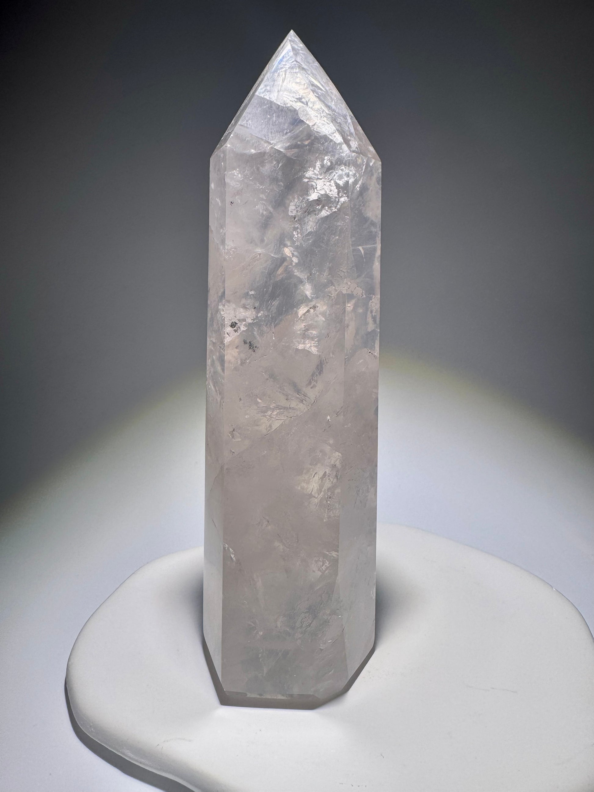 Extra klare Rosenquarzspitze in zartem Rosaton