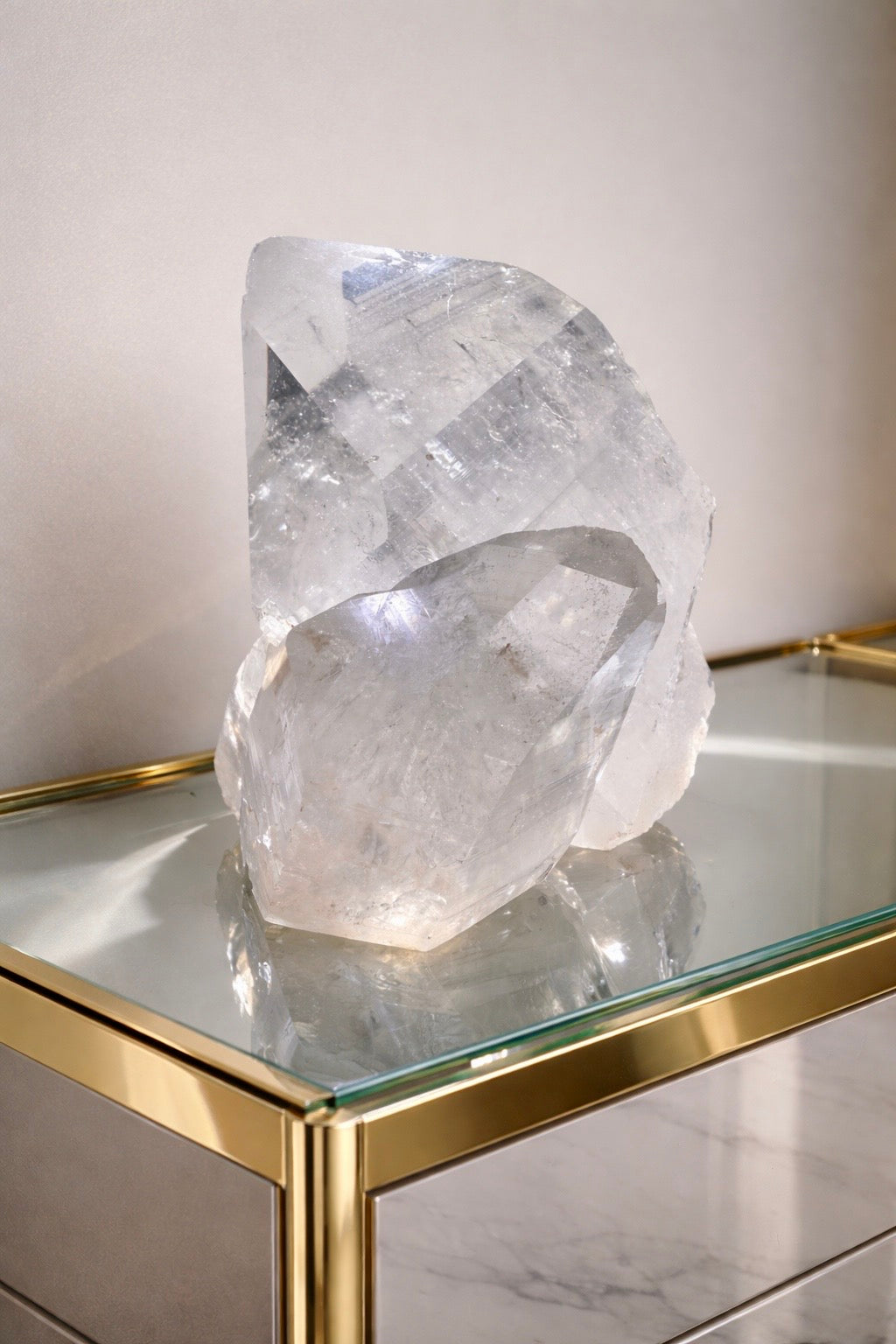 Bergkristall Spitze Lemurian mit Stufe & Innenleben aus Brasilien – 10 cm, 763 g, naturbelassen & extraklar