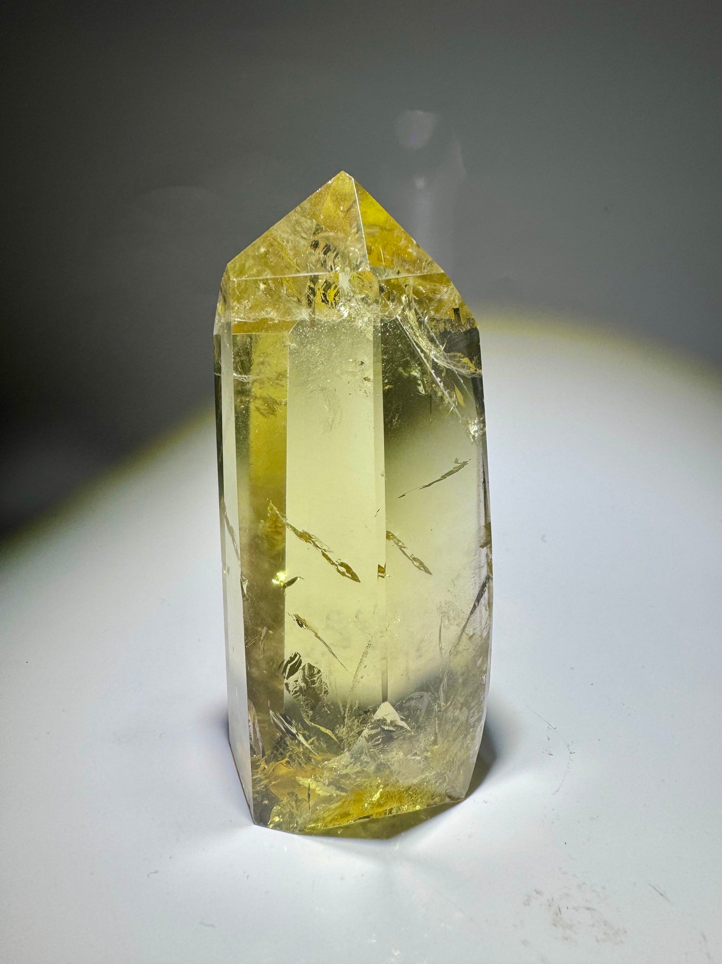 Pointe de citrine (extra claire) - 10 cm, 282 g