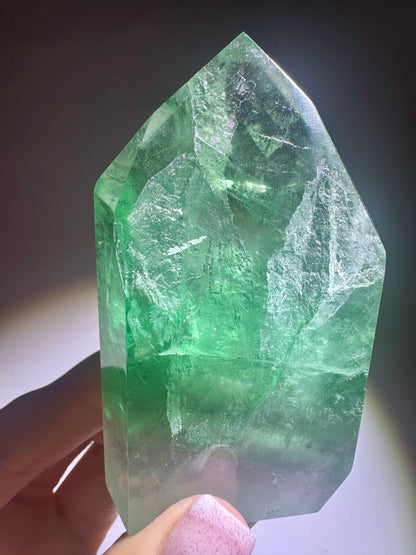 Fluorit Edelstein mit Phantomlinien – 8.2 cm