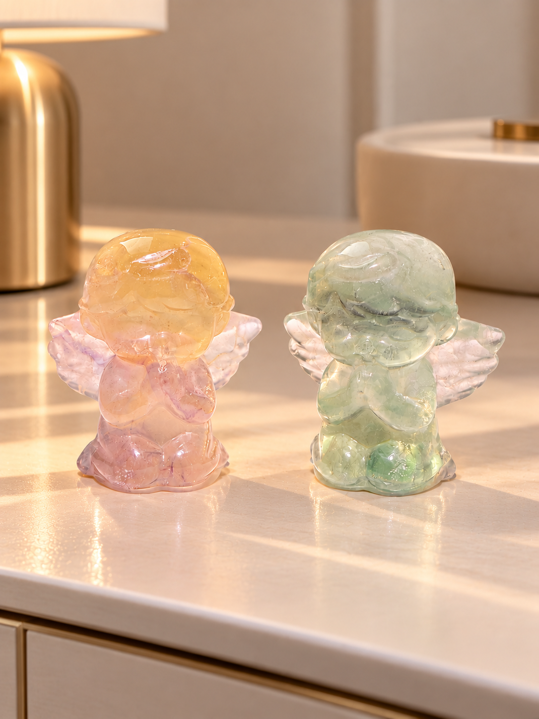 Fluorit Schutzengel 4 cm handgefertigte Kristallfigur