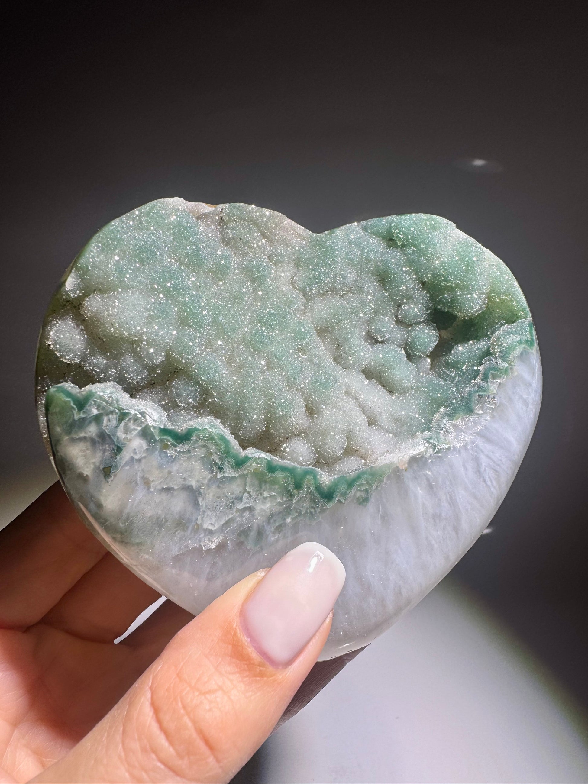 Funkelndes Amethyst Herz 10 cm – Sugary Oberfläche, 431 g kaufen