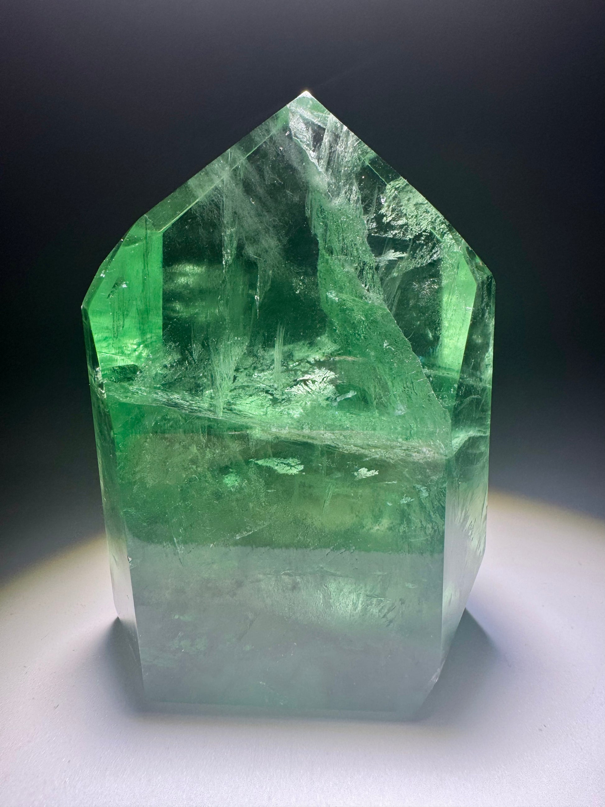 Glasklare Fluorit Spitze grün – 6,5 cm aus Brasilien