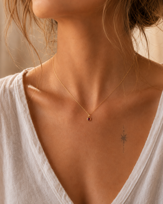 Granat Anhänger, 925 Silber 18 Karat vergoldet, natürlicher Edelstein in Zargenfassung