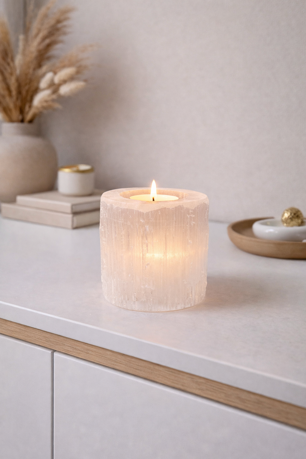 Handgemachtes Selenit-Teelicht – 6 cm Durchmesser | Sanftes Licht
