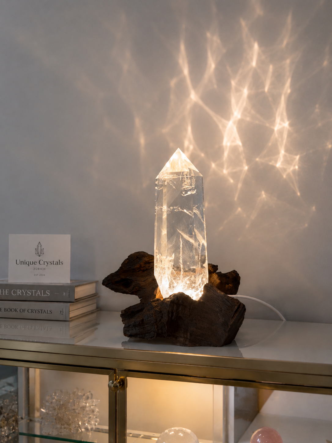 Heilstein Bergkristall aus Brasilien als exklusive Kristalllampe mit LED