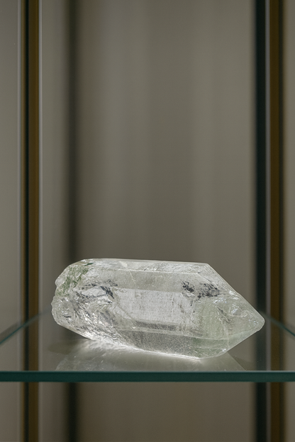 Himalaya-Quarzspitze 5.1 cm – Klarer Quarz mit feinen Einschlüssen