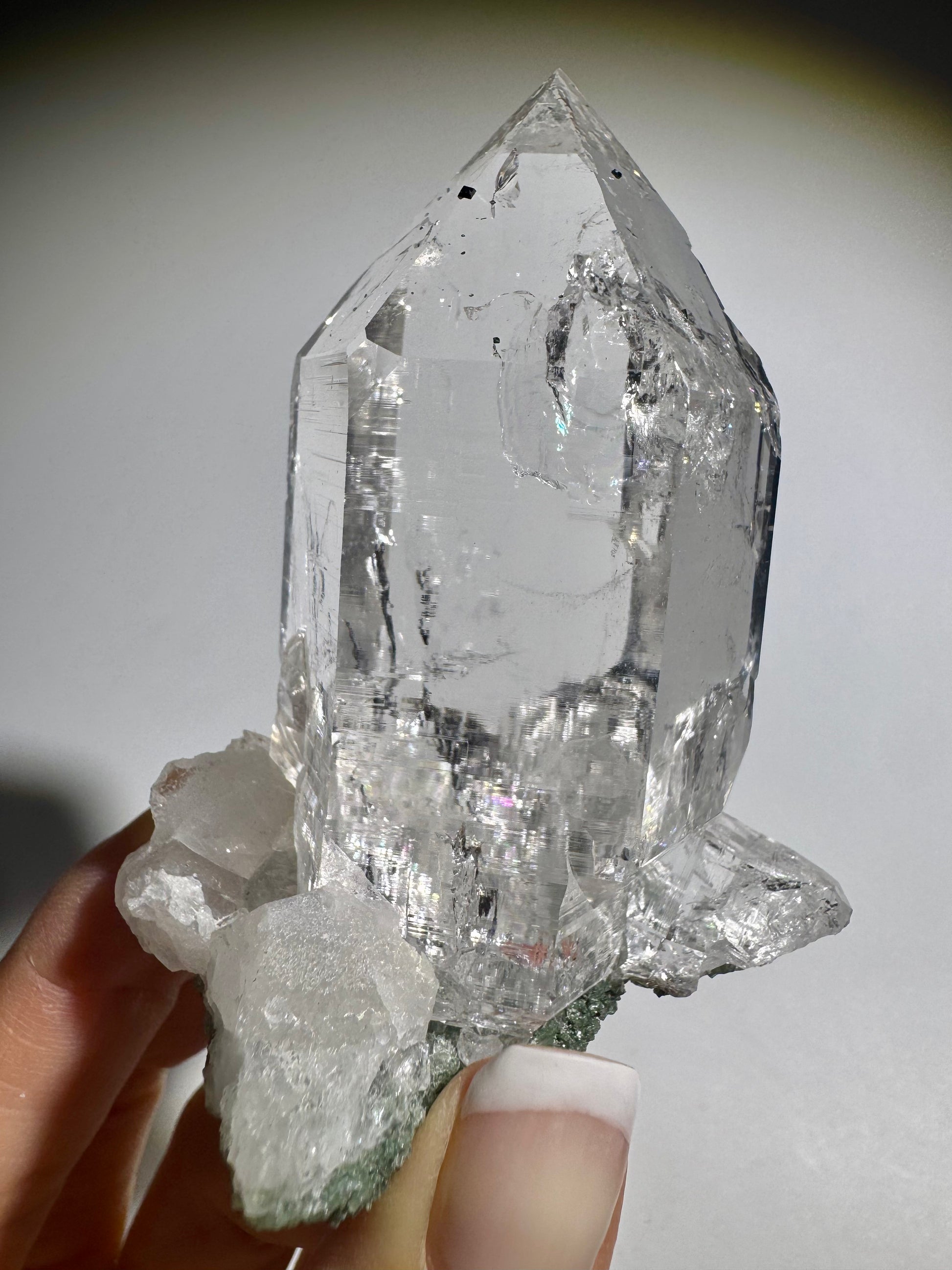 Himalaya Quarz 💎 mit Chlorit • 8 cm • Klarer Kristall aus Nepal • 146 g