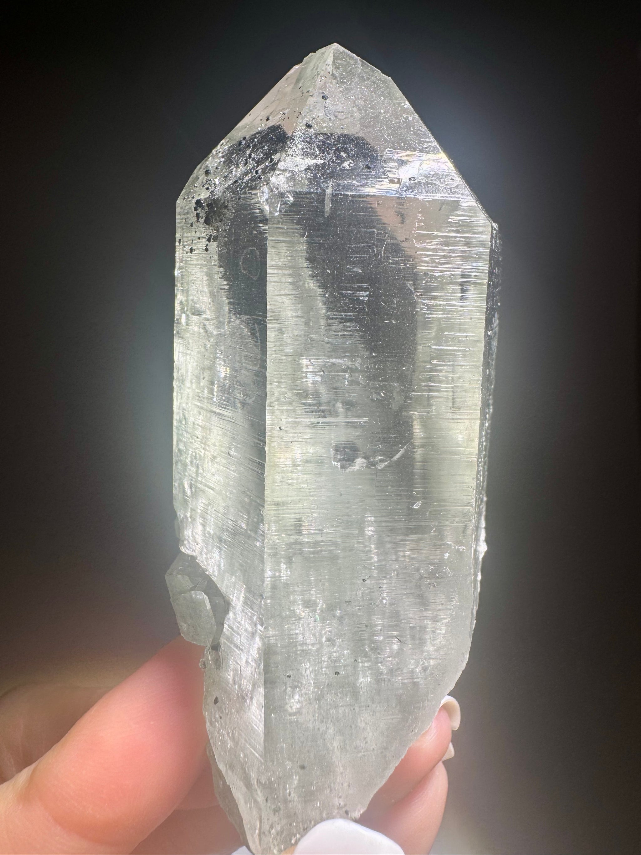 Himalaya Quarzspitze 8.8 cm mit Chlorit