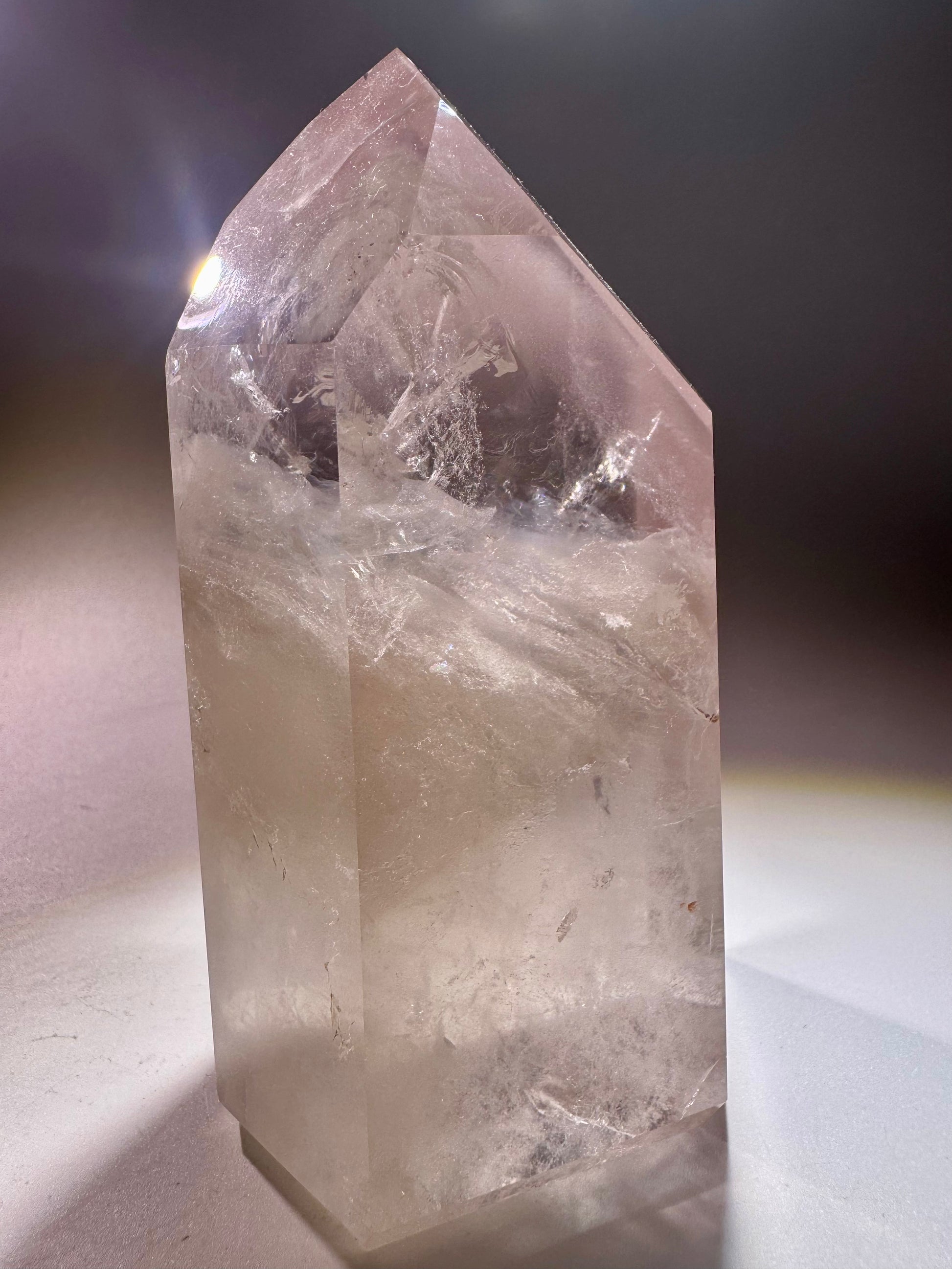 Seltener Lithium-Quarz mit Phantomstruktur – 614 g, museumstauglich