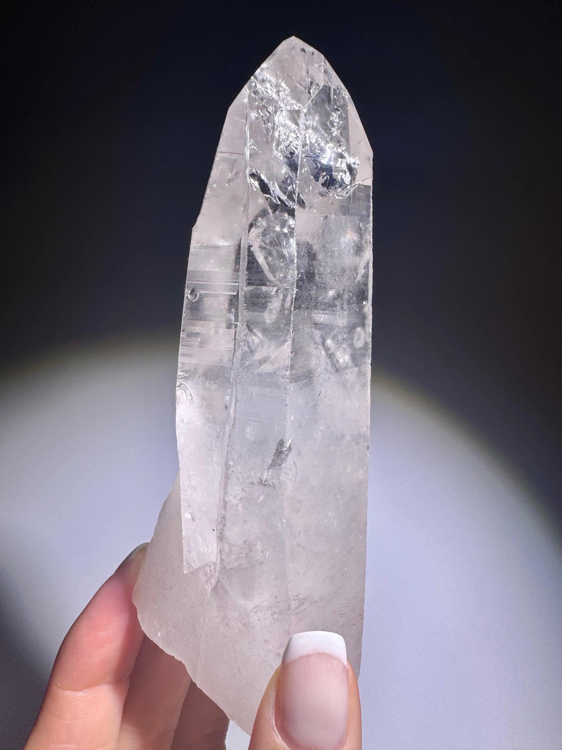 Hochschwingender grosser Lemurian Quarz ✨ 12.3cm, 297g – Naturbelassene Qualität