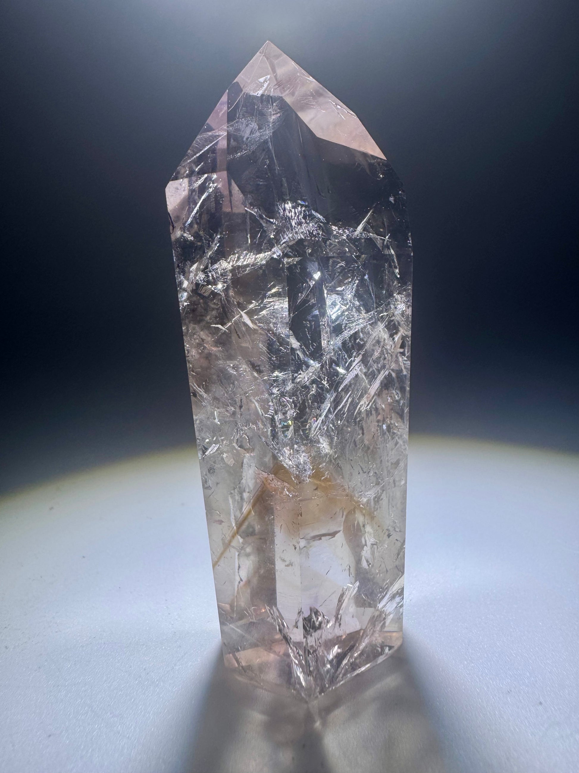 Hochtransparente Ametrin-Phantomspitze mit UV-leuchtenden Citrin-Einschlüssen, Unikat aus Brasilien