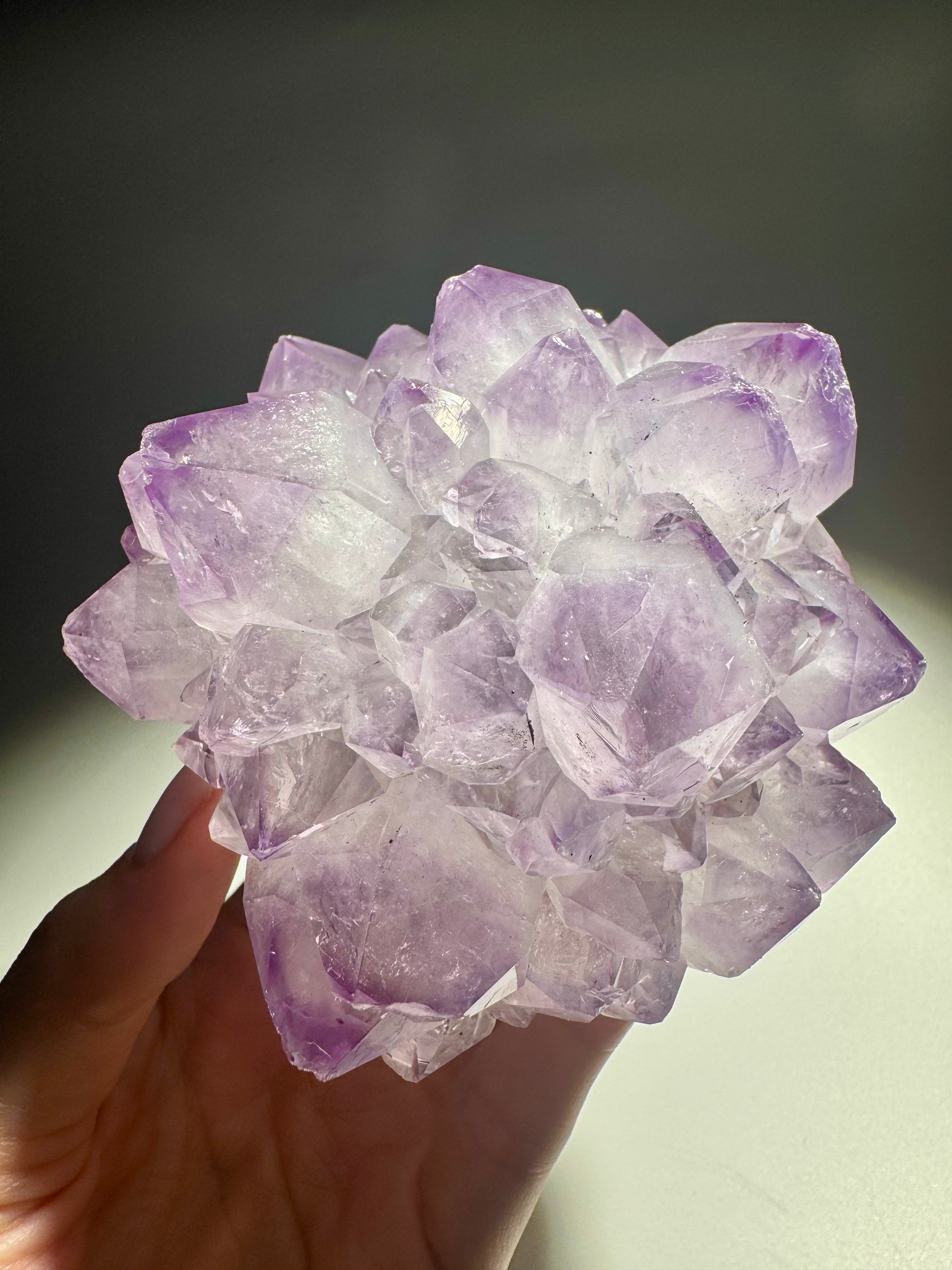 Hochwertiger Amethyst Kristall-Stalaktit aus Uruguay – natürliche Spitzen mit leuchtendem Glanz