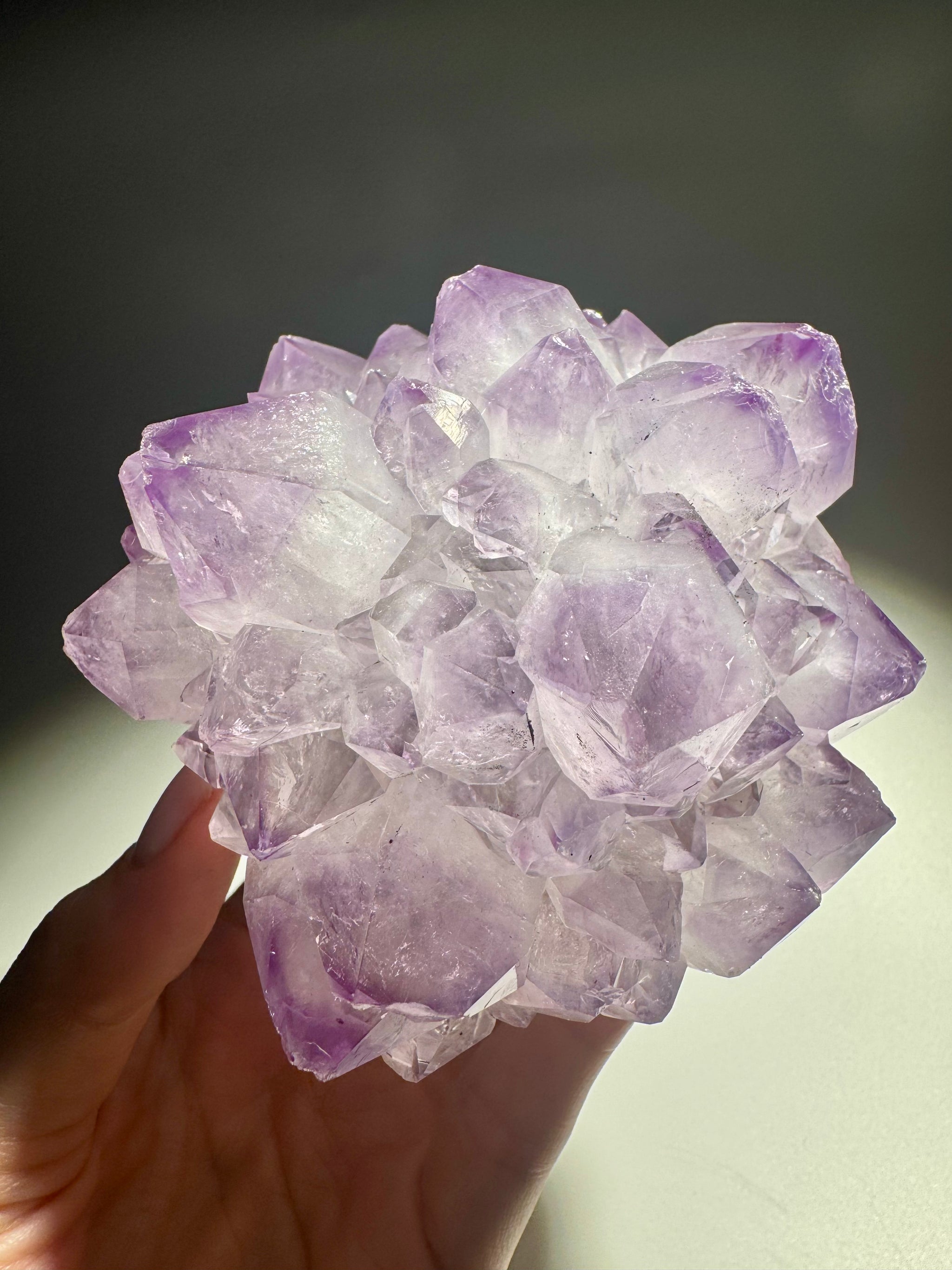 Hochwertiger Amethyst Kristall-Stalaktit aus Uruguay – natürliche Spitzen mit leuchtendem Glanz
