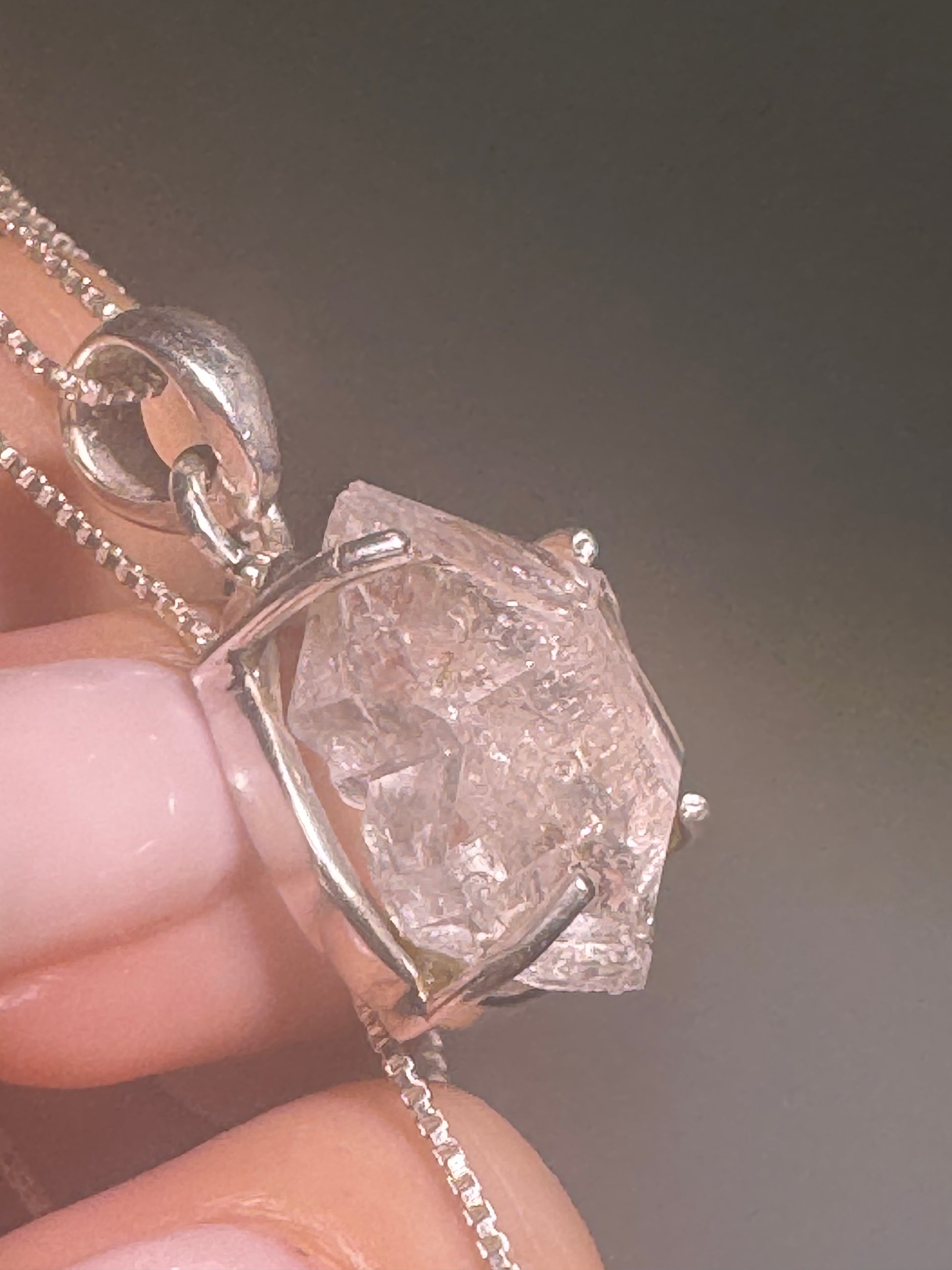 Hochwertiger Kristallschmuck mit Lichtkraft