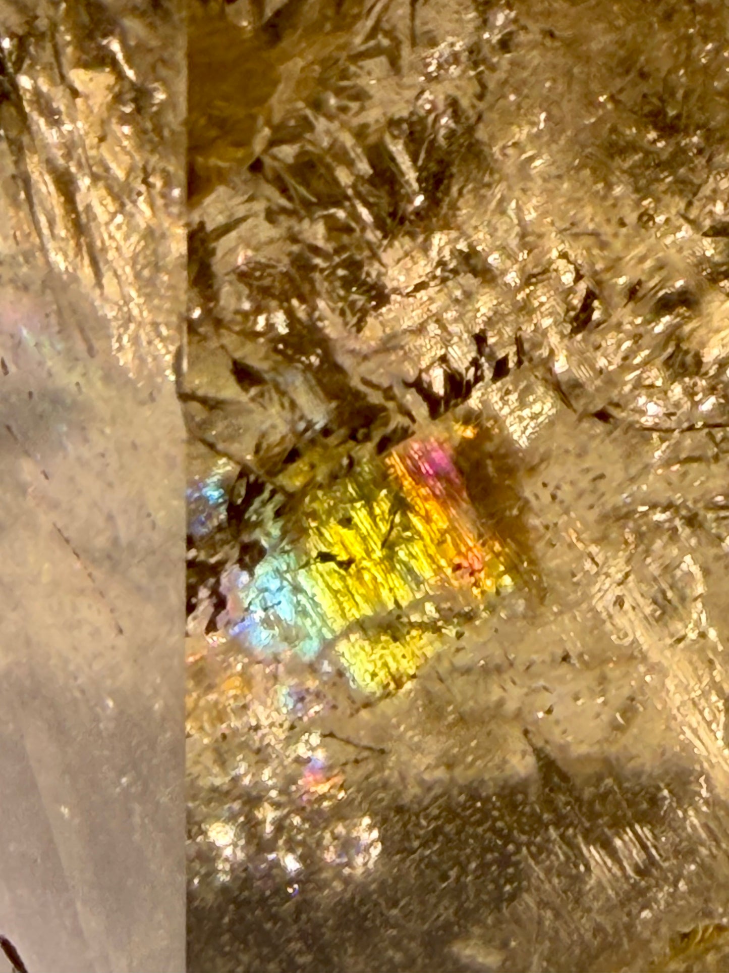 Wunderschöner Natur Citrin aus Brasilien mit Regenbogen – 8.2 cm, 302 g