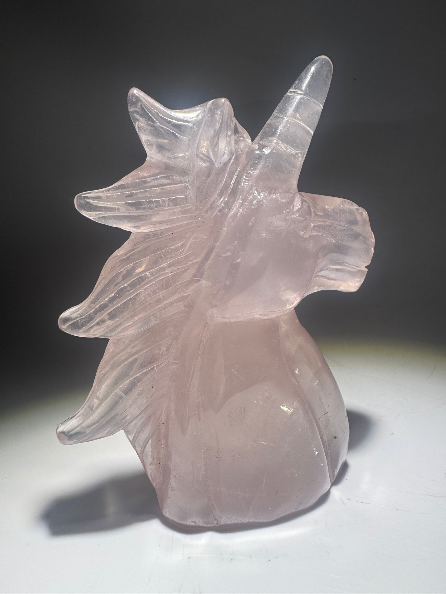 Licorne en quartz rose faite à la main 12 cm – Art magique du cristal 🦄