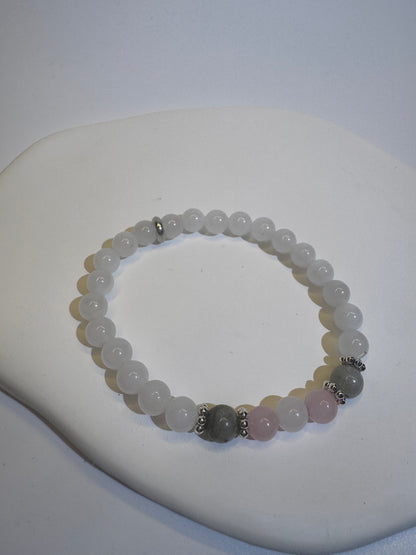 Enchanting bracelet with moonstone, labradorite, and rose quartz 🤍💎🌸