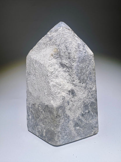Celestin Kristallspitze 11 cm – seltener Edelstein mit leuchtend hellblauen Kristallen