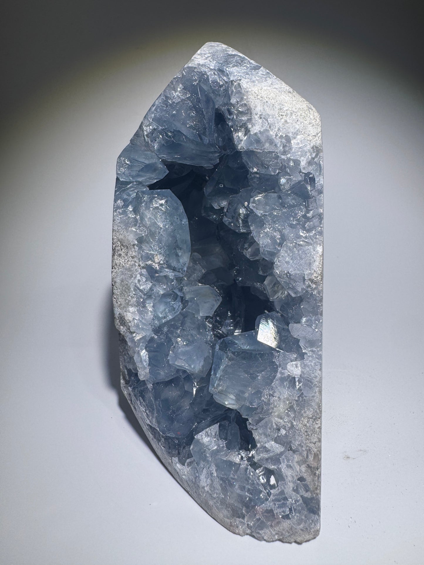 Himmlisch klare Celestin Kristallspitze 13 cm – Premium Edelstein aus Madagaskar