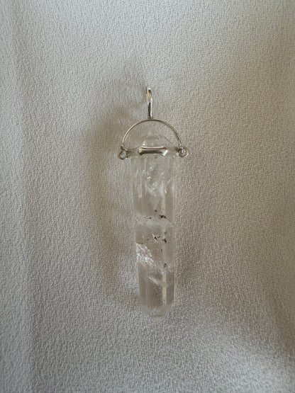 Bergkristall Anhänger 5,7 cm – mit Regenbogen & Einschlüssen in 925 Silberfassung 💎✨
