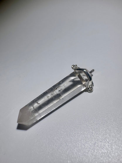 Bergkristall Anhänger 5,3 cm – klare Kristallspitze mit Einschlüssen in 925 Silber