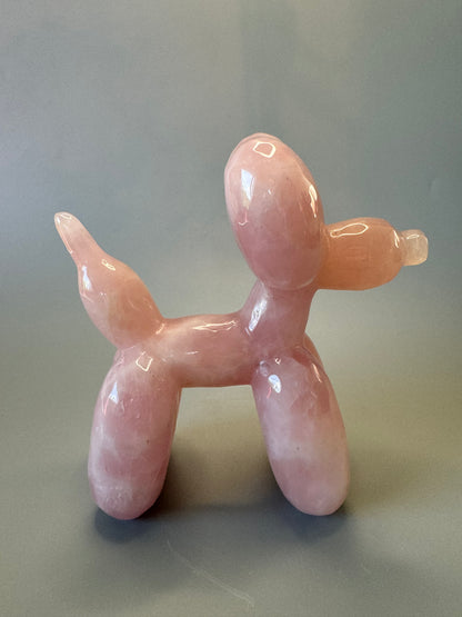 Balloon Dog aus Rosenquarz - 15cm, 957g