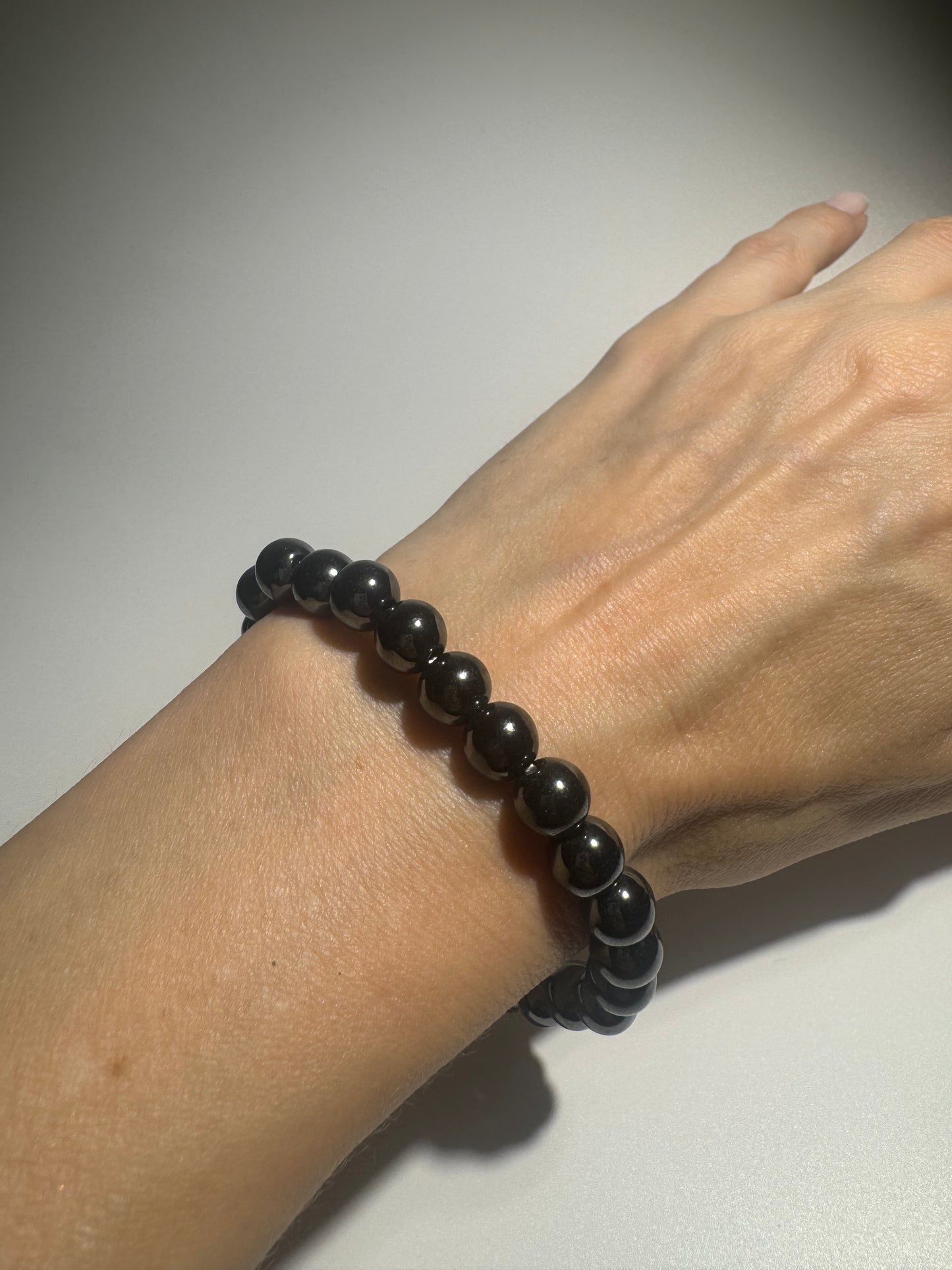 Hämatit Armband 19 cm – Schutz, Erdung & Fokus mit metallischem Glanz 🖤✨