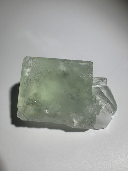 Klarer Glas-Fluorit – 6.2 cm, 153 g, hochwertiger Edelstein in seltener Transparenz