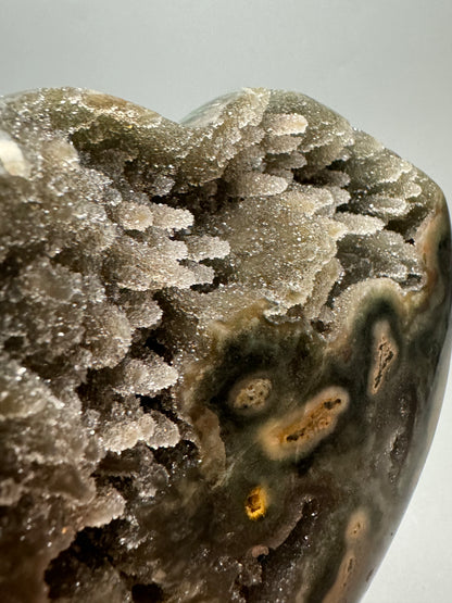 Schönes grosses Amethyst Herz mit Stalaktiten - 10cm, 532g