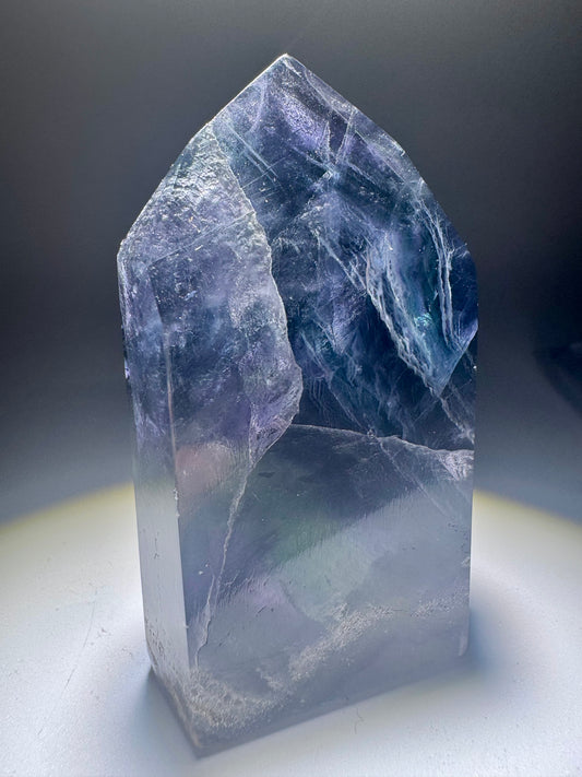 Fluorit Spitze blau violett grün 7,3 cm | Klarer Kristall 149 g | Brasilien – UNIQUECRYSTALS