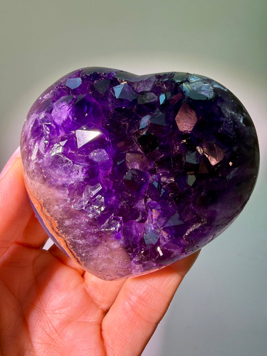 Premium Amethyst Herz 7,5 cm – 254 g | Heilstein aus Uruguay