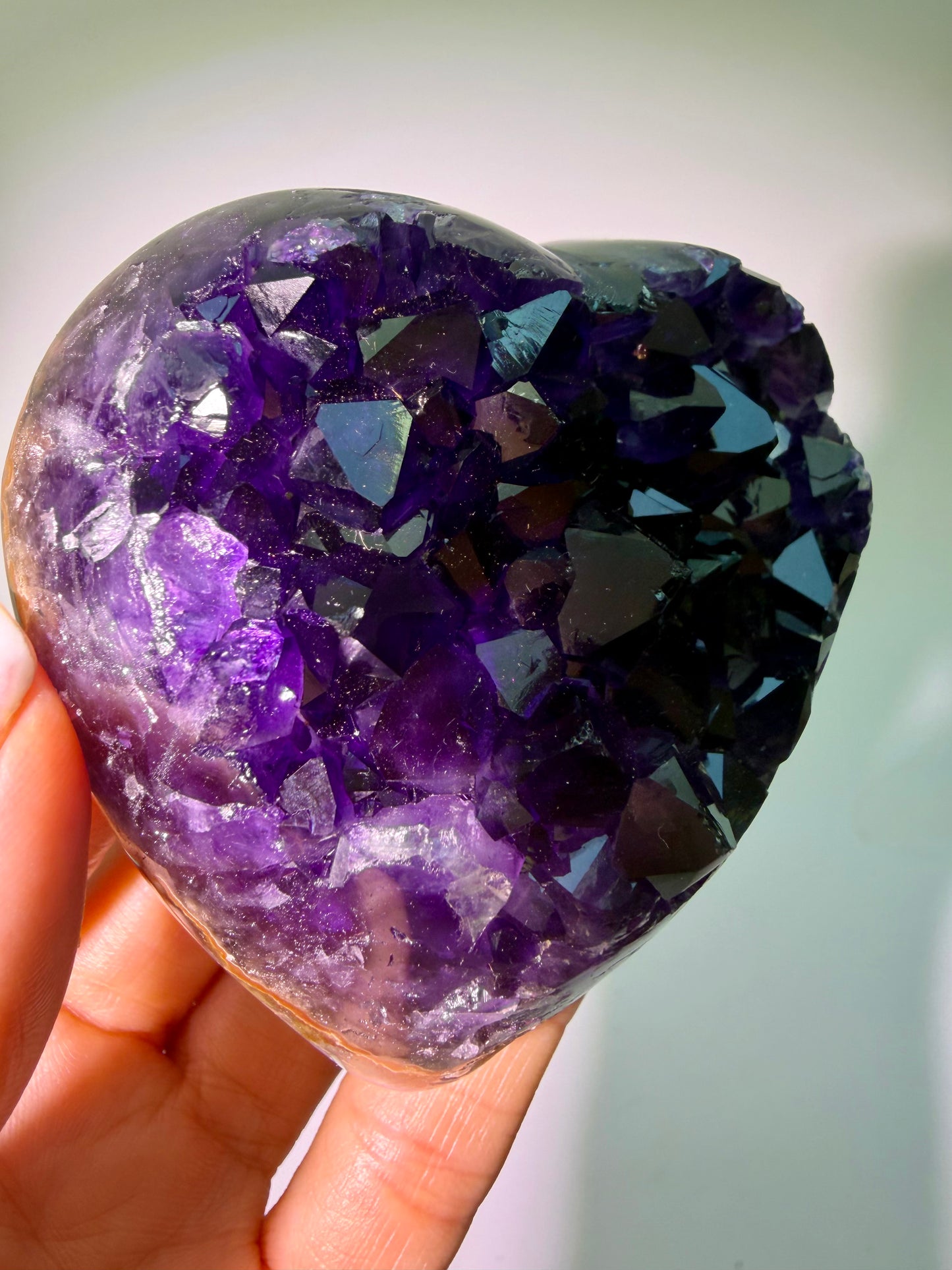 Exklusives Amethyst Herz 7.5 cm – 246 g | Heilsteinherz aus Uruguay