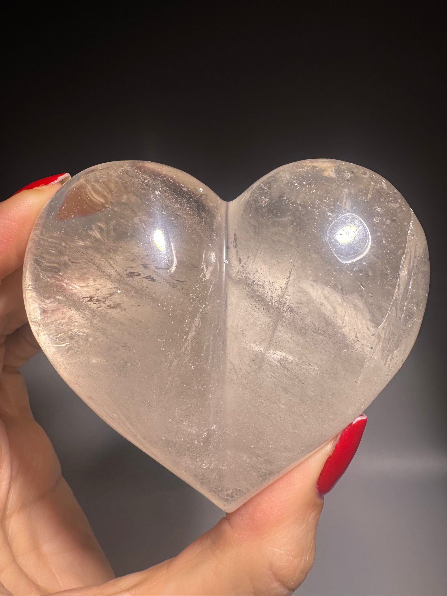 Crystal hearts made of quartz / clear quartz – transparent & champagne-colored