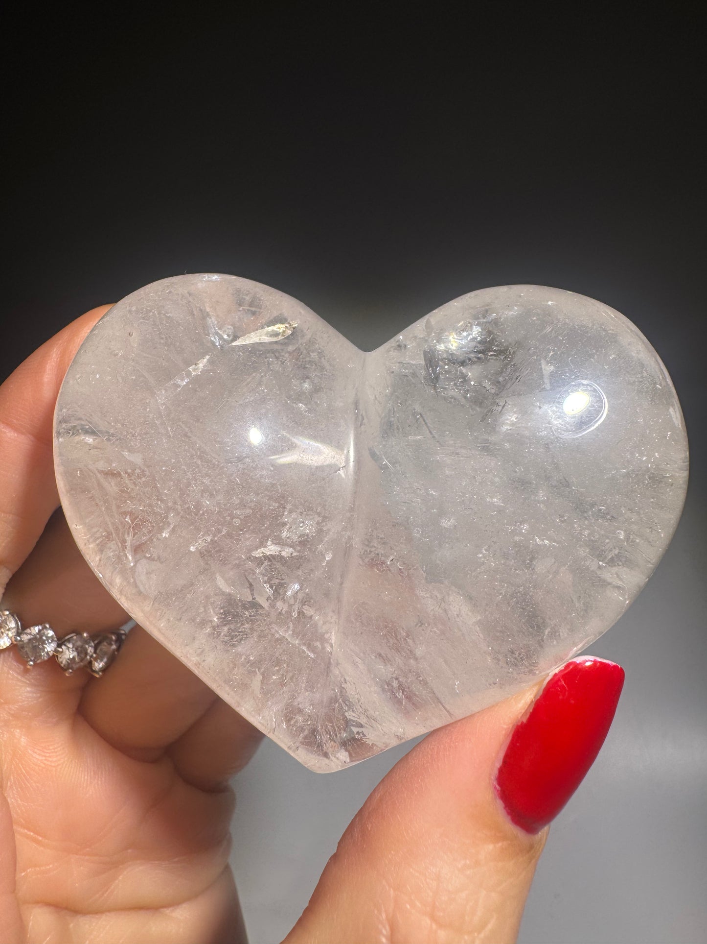 Crystal hearts made of quartz / clear quartz – transparent & champagne-colored