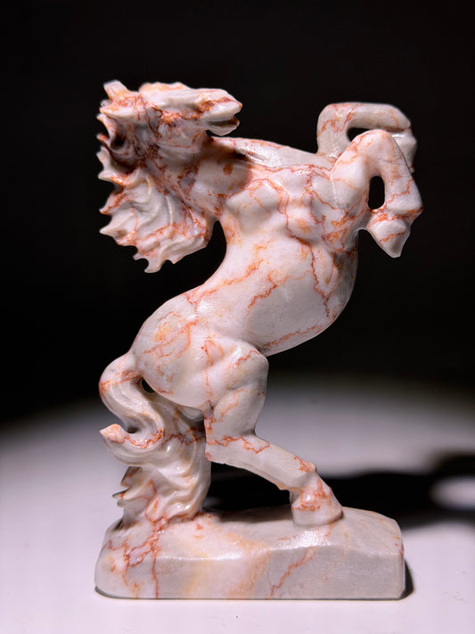 Jade Pferd aus Brasilien – fein gearbeitete Naturstein Skulptur | 12,6 cm