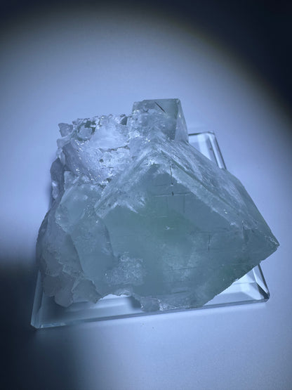 Exklusiver Phantom Glas-Fluorit – 7.5 cm, 274 g, glasklare Edelsteinqualität