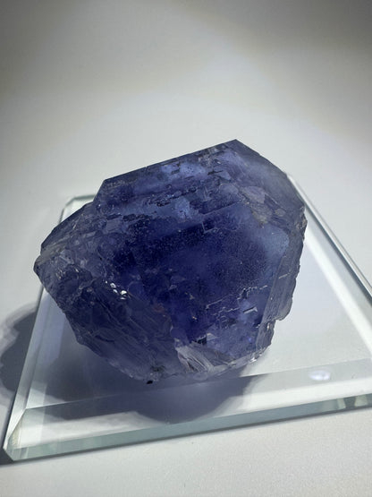 Phantom Glas-Fluorit mit klarer Struktur – 5.4 cm, 140 g, hochwertiger Edelstein