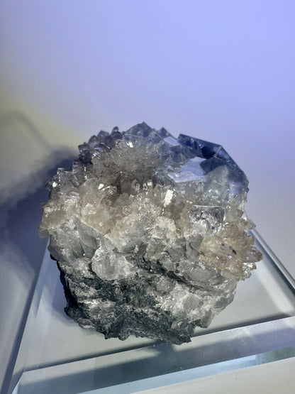Magnifique fluorite de verre - 6,5 cm, 217 g