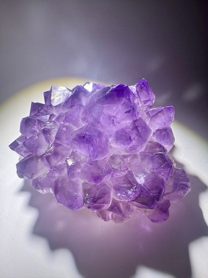 Zauberhafte Amethystblüte aus Uruguay – Stalaktit-Edelstein