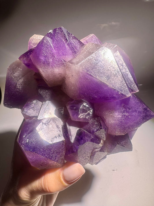 Kongo-Amethyst 14,5 × 8,5 cm – Majestätische Kristallstruktur mit Tiefe 💜