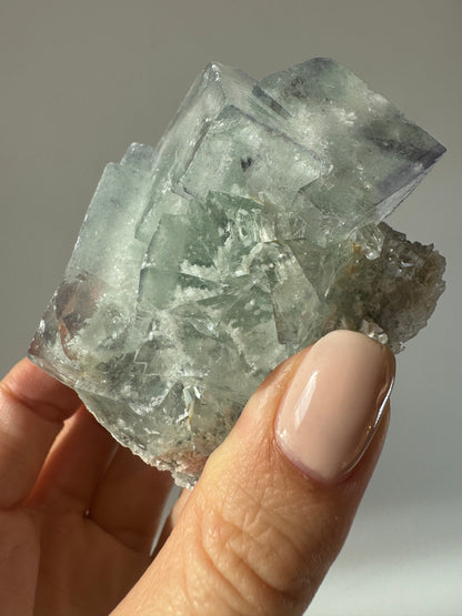 Wunderschöner Fluorit - 7.3cm, 347g
