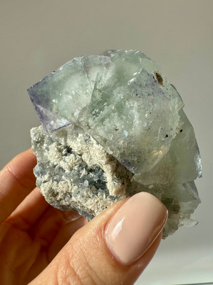 Wunderschöner Fluorit - 7.3cm, 347g