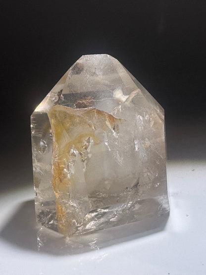 Lodalit-Kristall 4,5x4 cm – Bergkristall mit Inklusionen