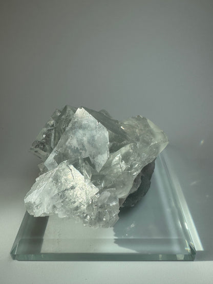 Magnifique fluorite en verre 1 A avec arc-en-ciel - 6,5 cm, 258 g